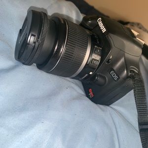 Canon rebel t1i dslr camera